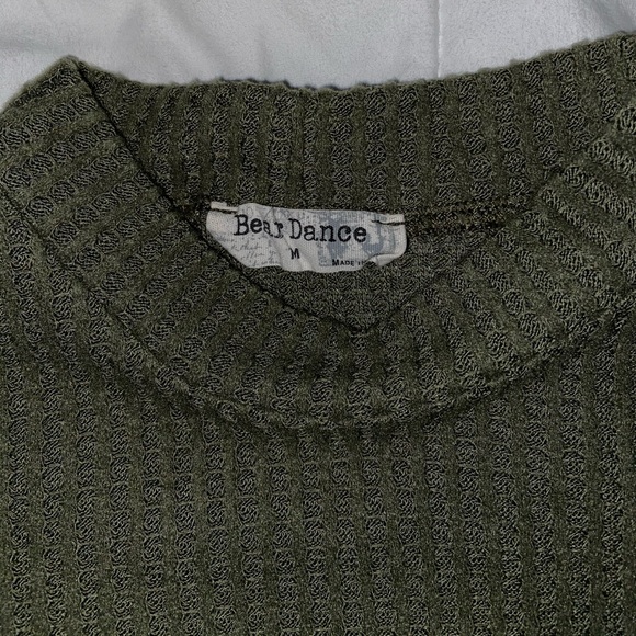 Waffle Patterned Green Longsleeve - Picture 2 of 2